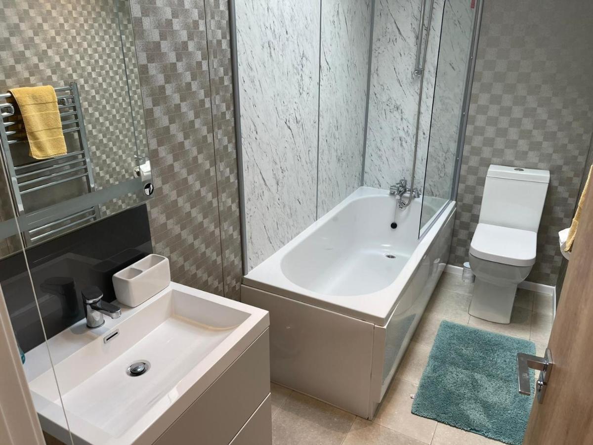 Indulgence Lakeside Lodge I3 With Hot Tub, Private Fishing Peg Situated At Tattershall Lakes Country Park Exterior foto